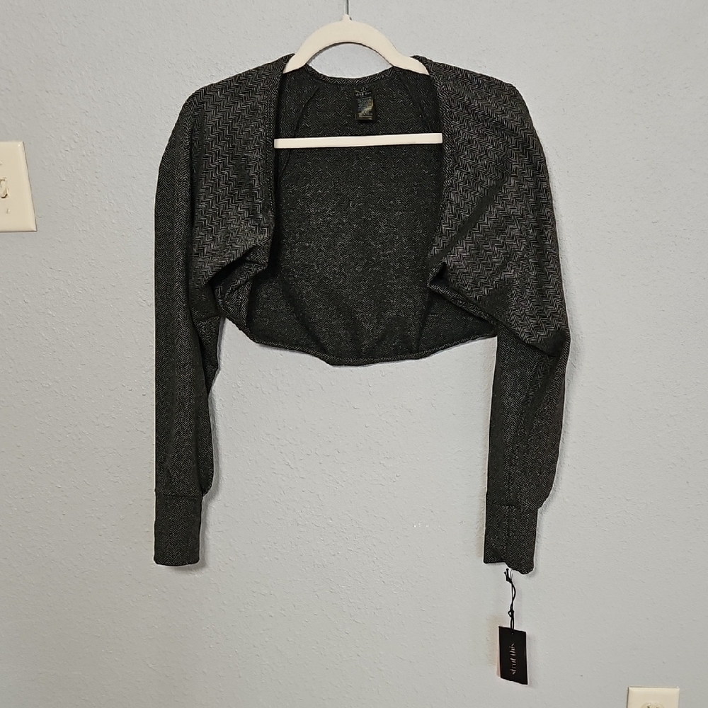 NEW Strut This Cropped Shrug In Herringbone
